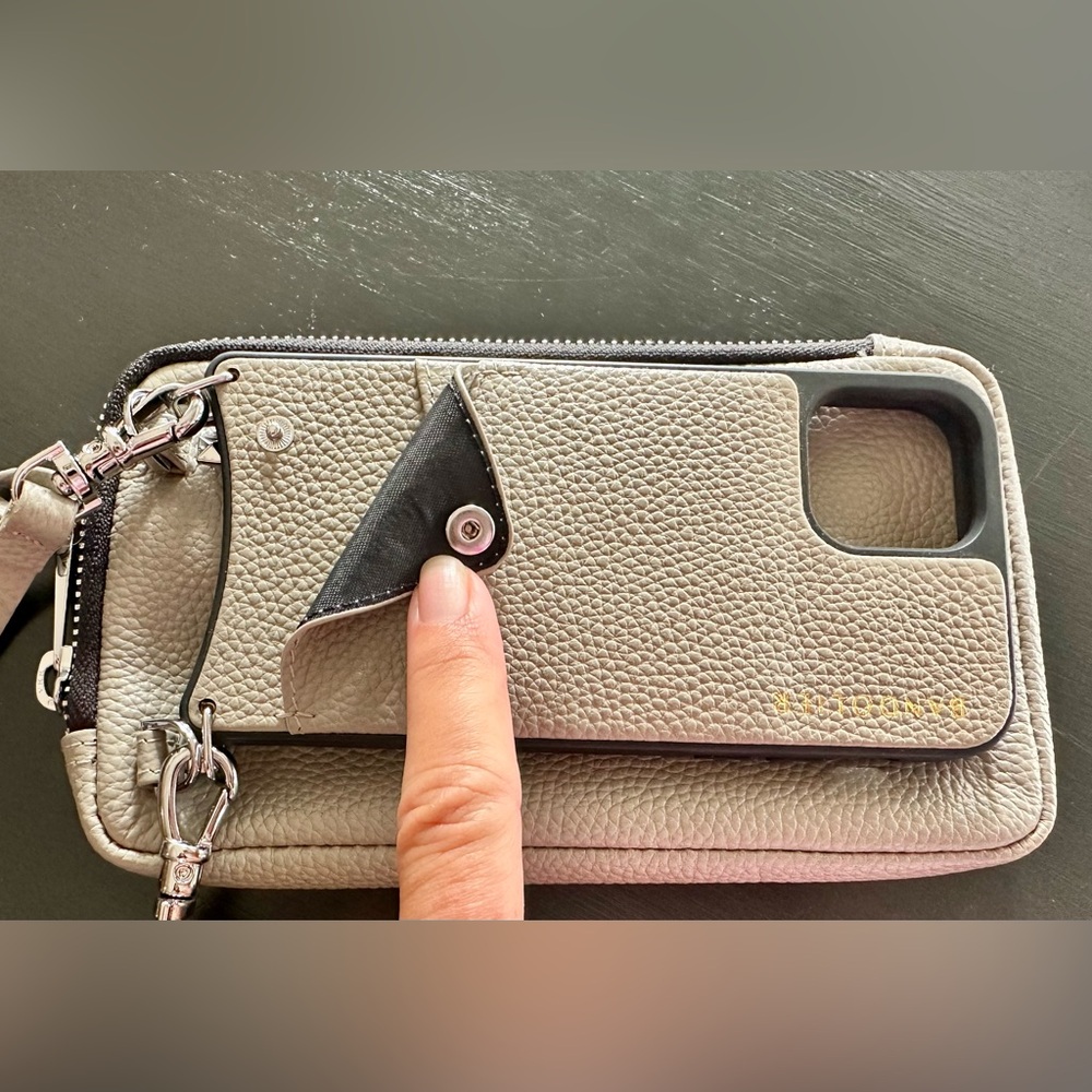 Bandolier EMMA Greige/Silver Pebble Leather Crossbody bag w/separate iPhone Case - Picture 8 of 12